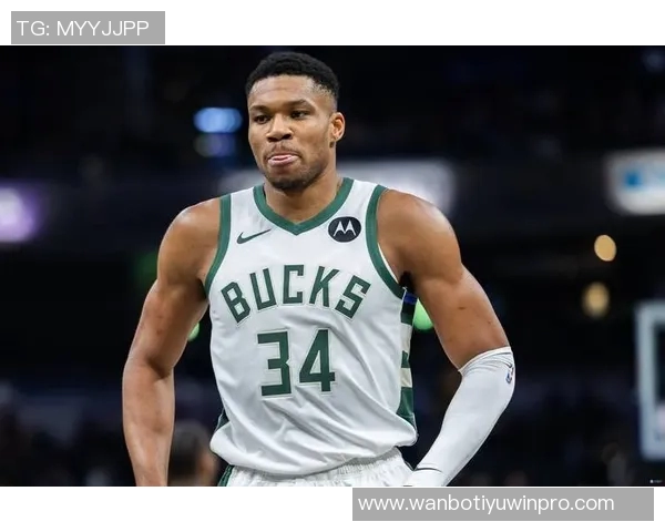 字母哥新冠康复后重返雄鹿训练营开展无对抗训练备战新赛季 字母哥新冠康复后重返雄鹿训练营开展无对抗训练备战新赛季